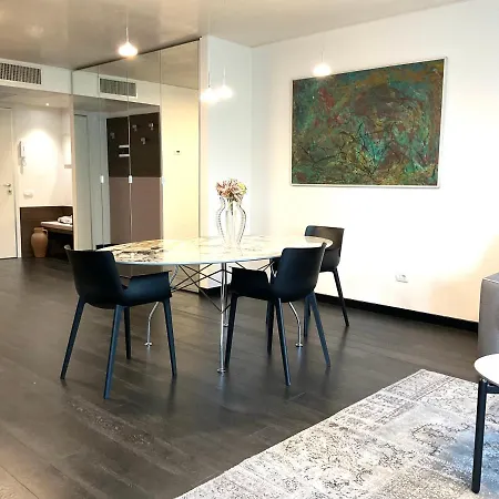 Grand Sissi Apartment