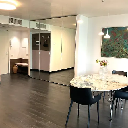 Grand Sissi Apartment Triest