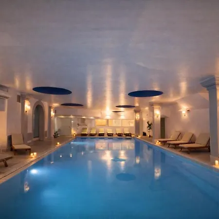 Grand Sissi Apartment