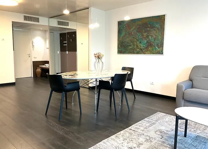 Grand Sissi Apartment